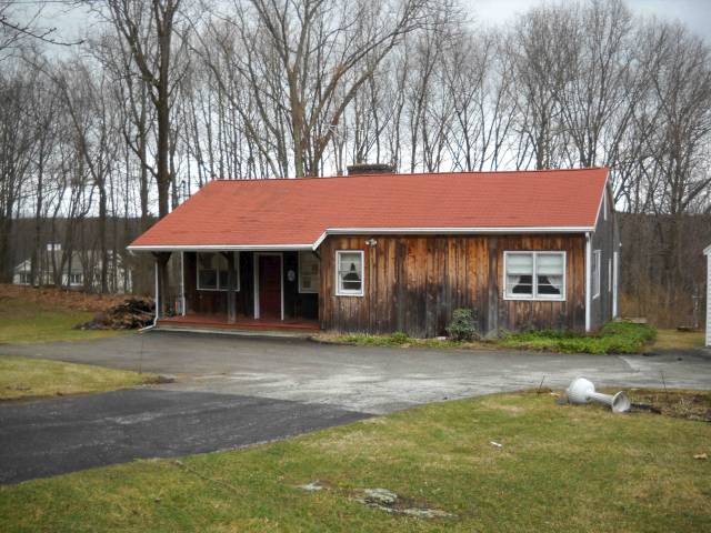 Building photograph for 276 PUMPKIN HILL RD
